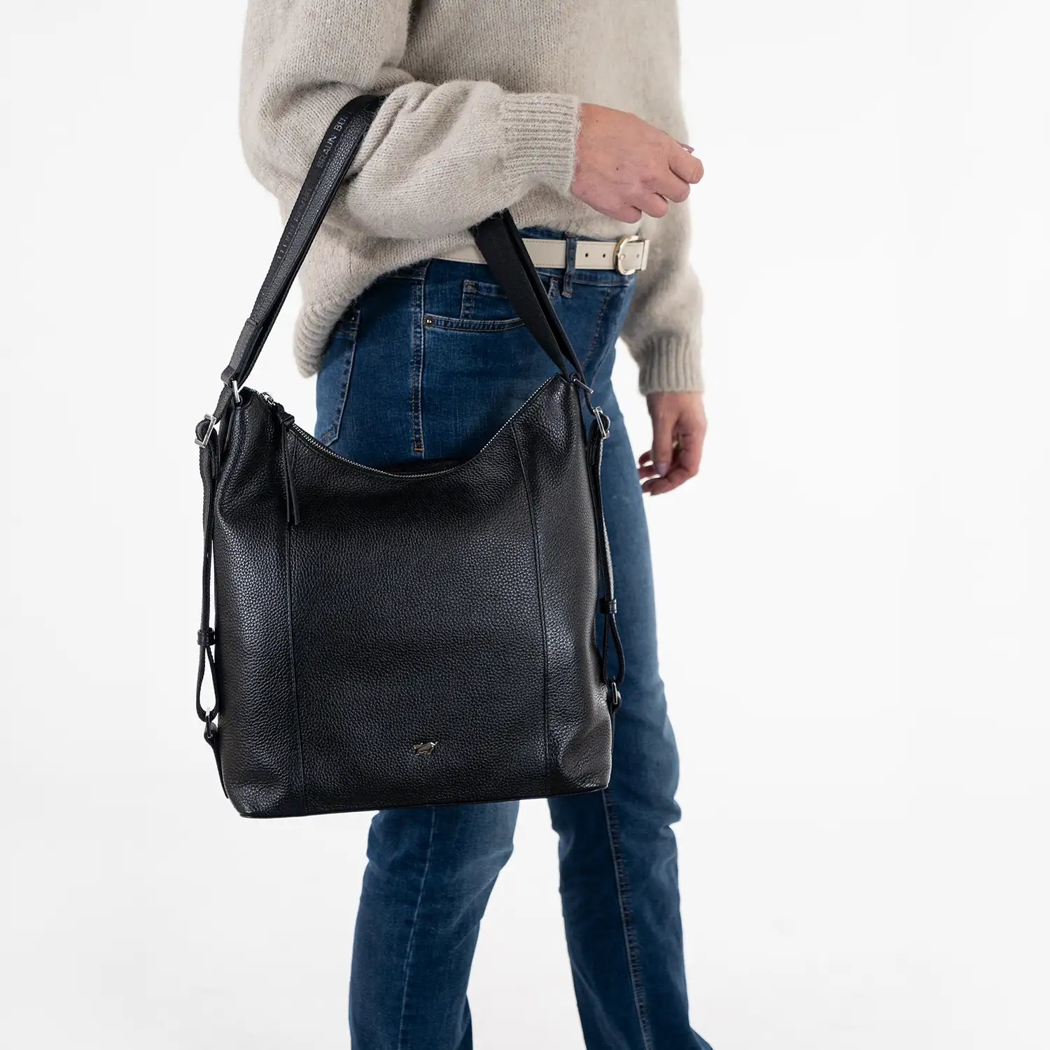 Trageansicht HANNA Hobo Rucksack schwarz