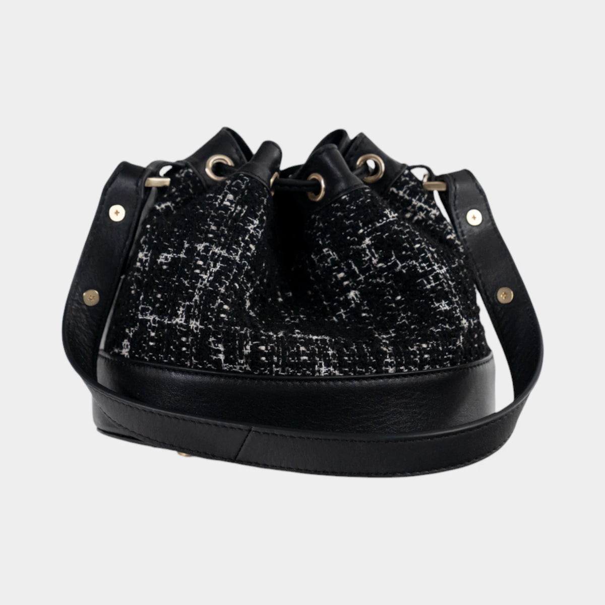 Rückansicht PAULINE Bucket Bag XS schwarz