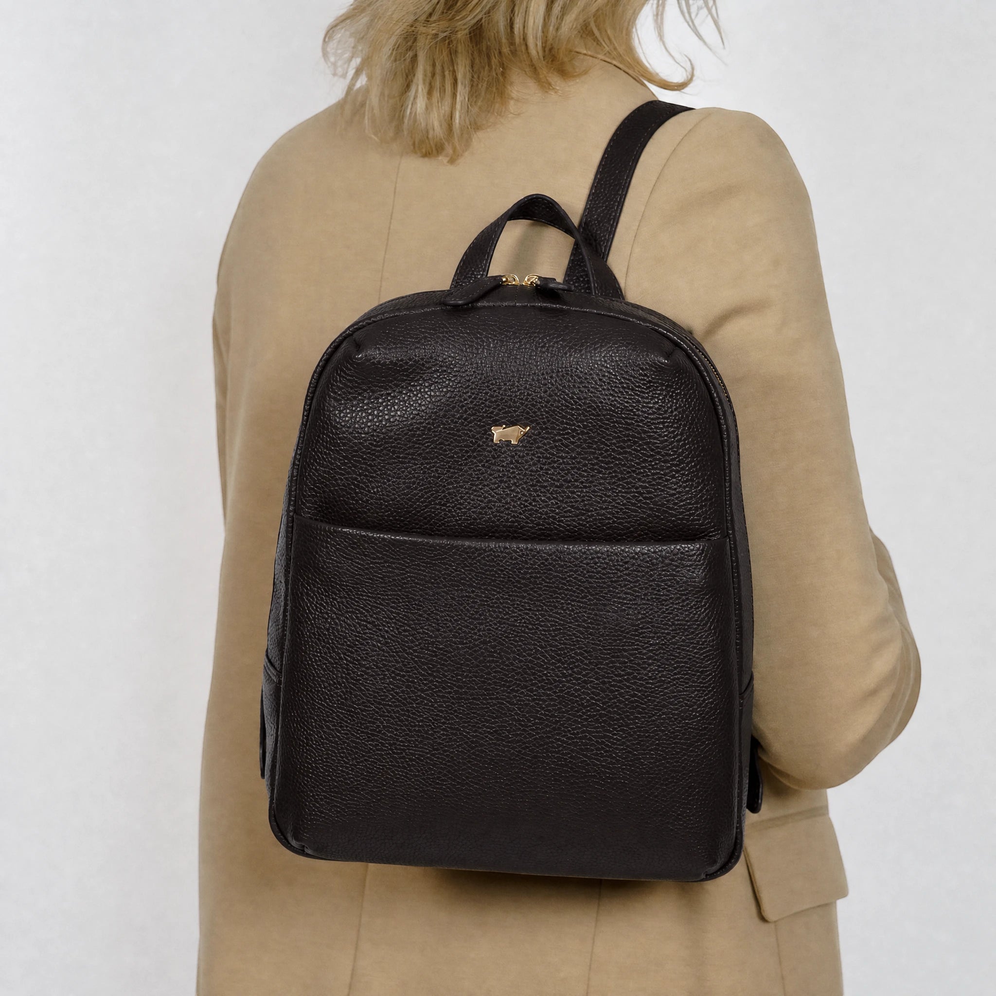 Tragebild HANNA Rucksack S espresso