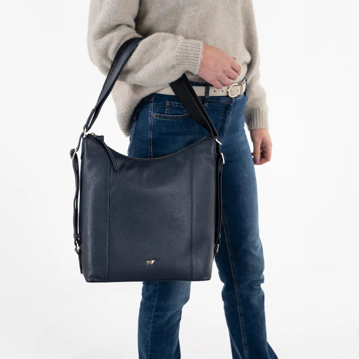 Trageansicht HANNA Hobo Rucksack navy