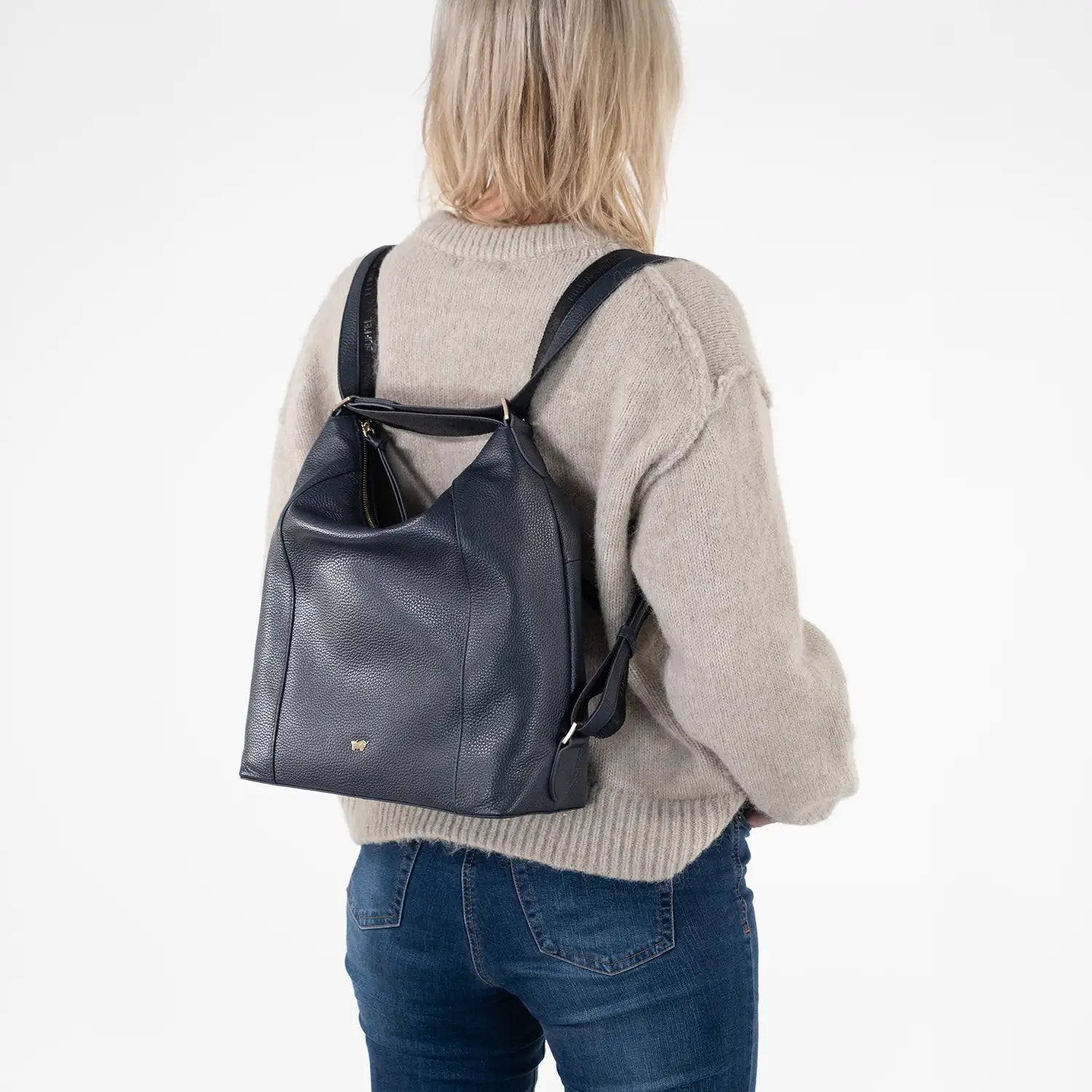 Trageansicht HANNA Hobo Rucksack navy
