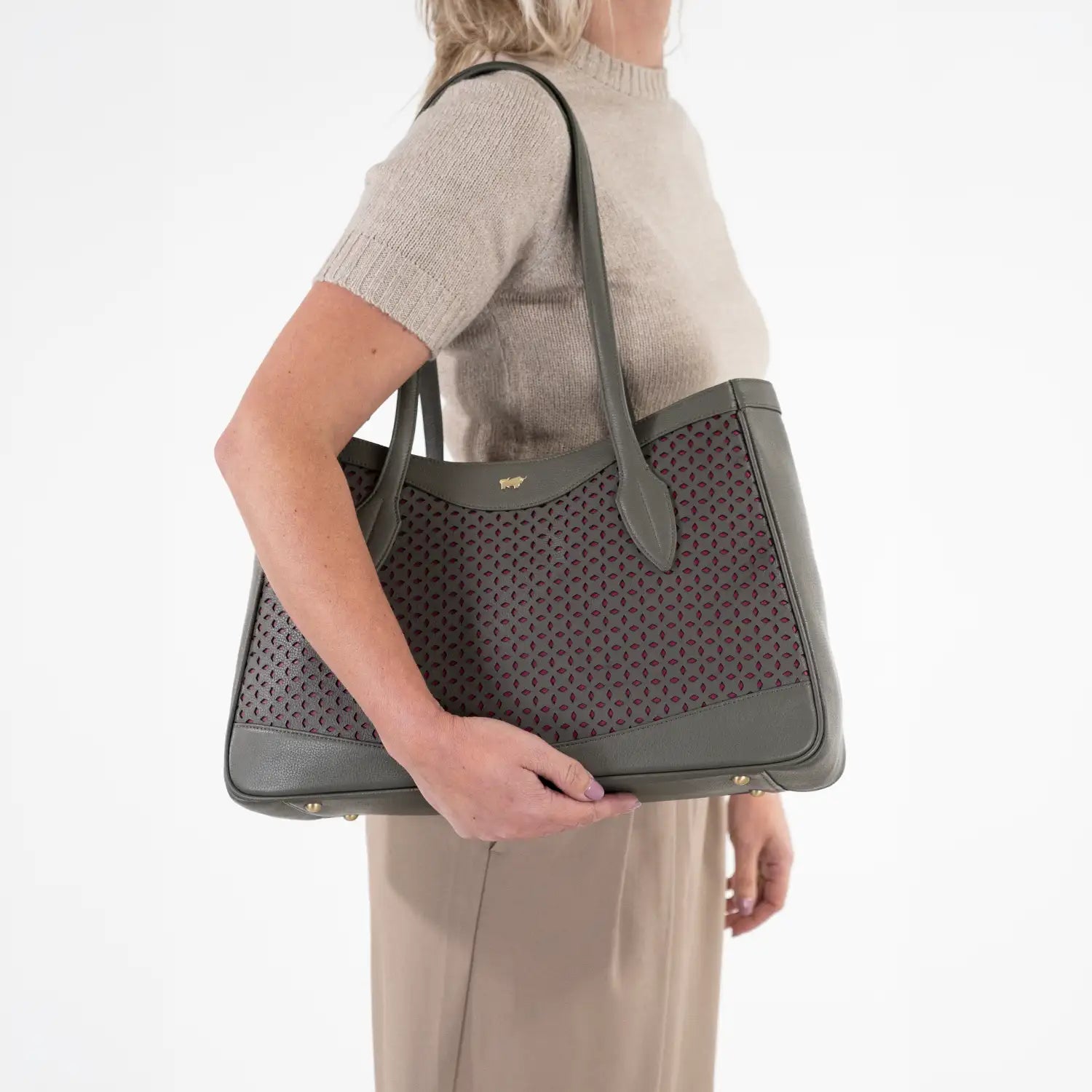 Trageansicht STELLA Shopper L olive/ pink