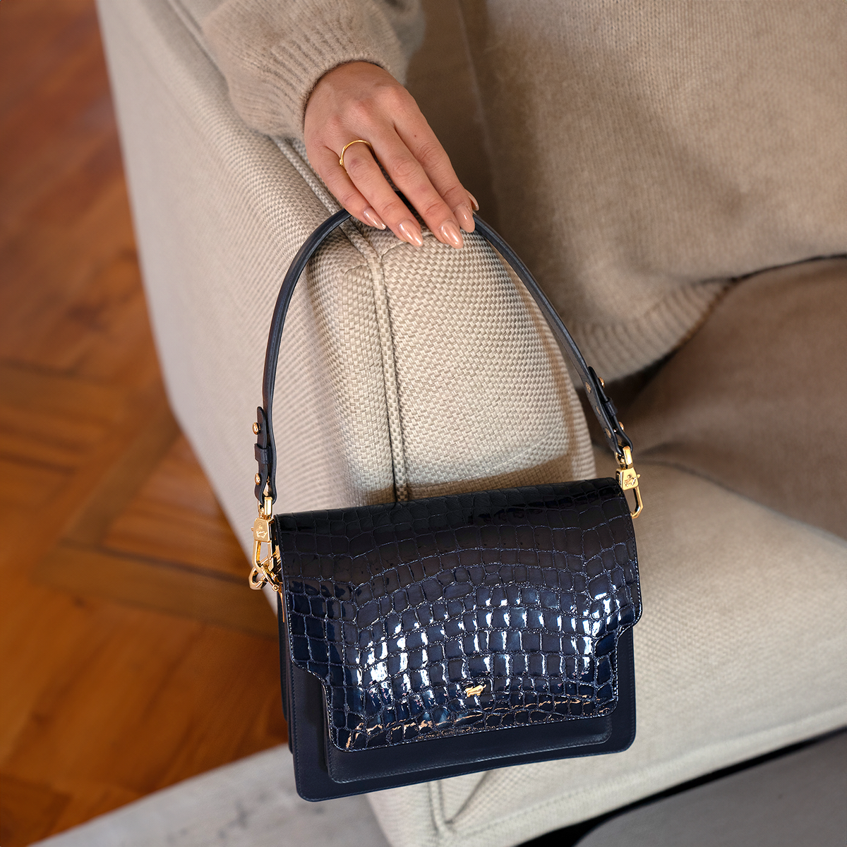 VERONA Umhängetasche M dark navy