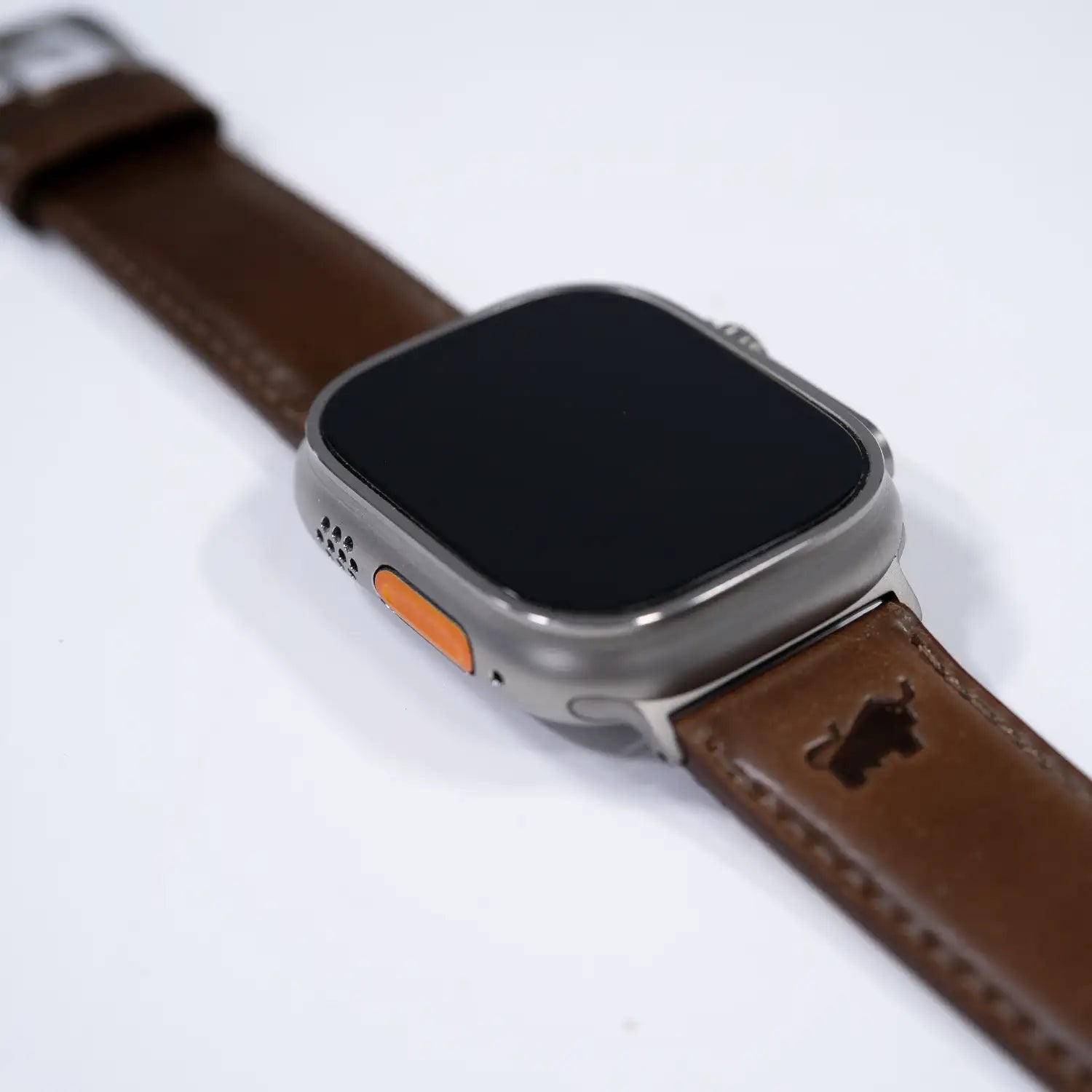 Schrägansicht CORDOVAN Armand für Apple Watch Ultra mustang